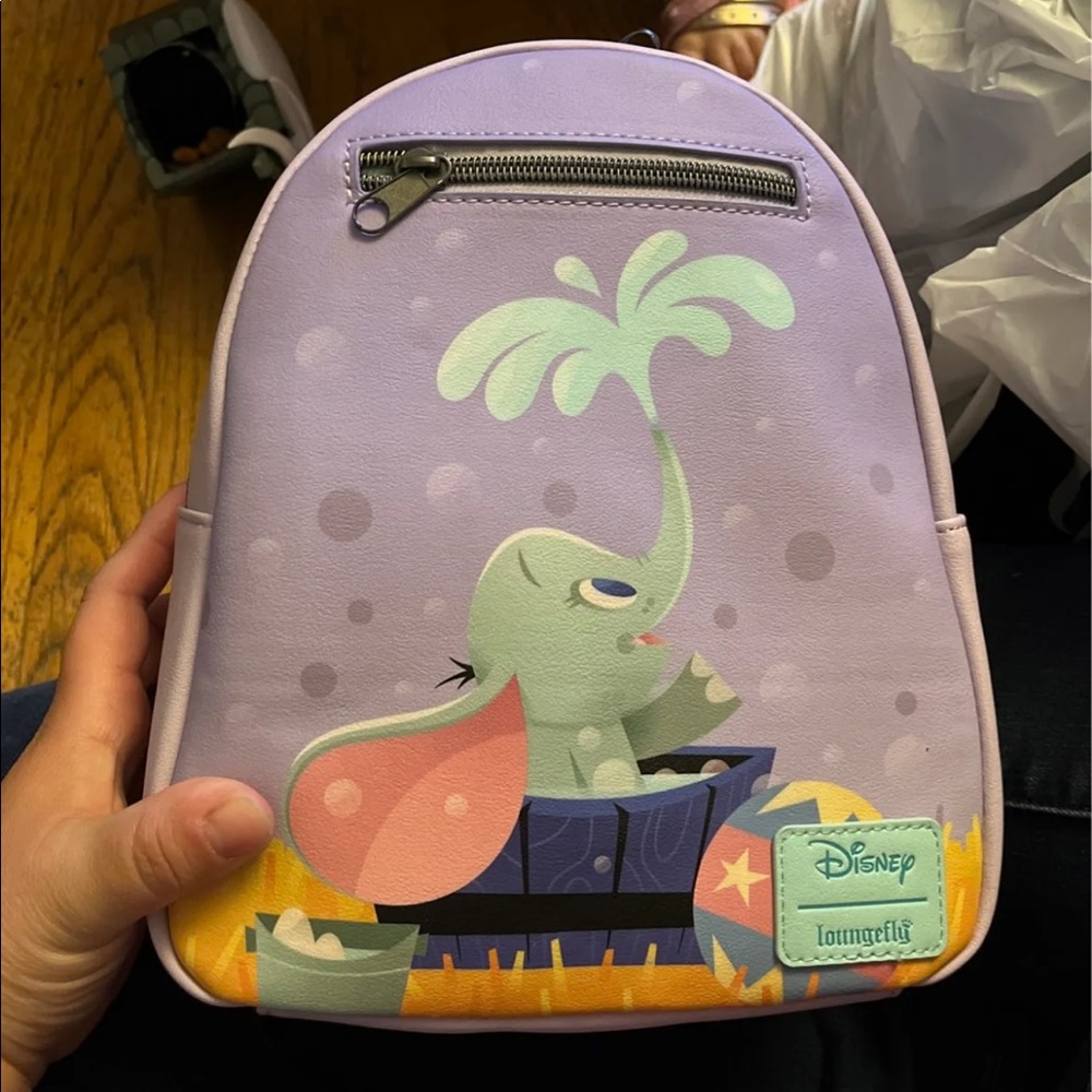 Disney loungefly dumbo bath mini backpack